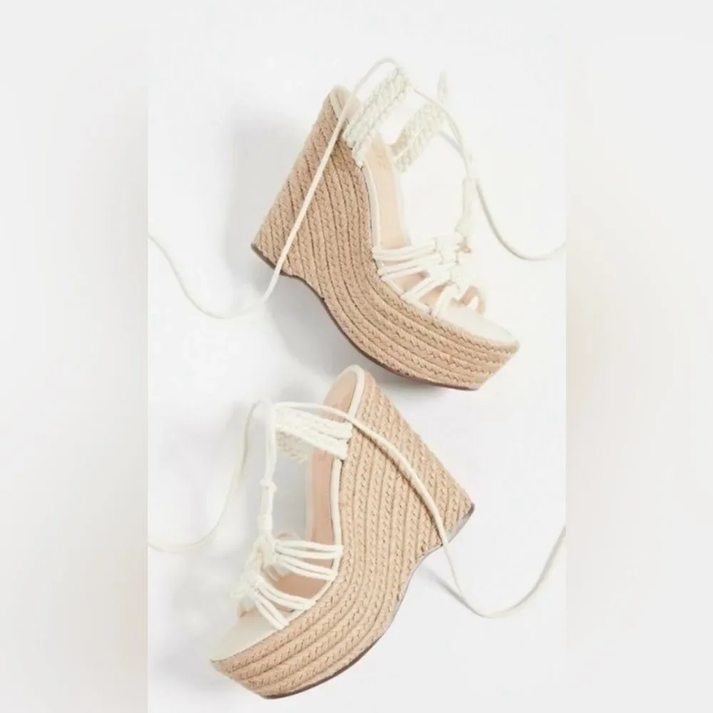 SCHUTZ new without